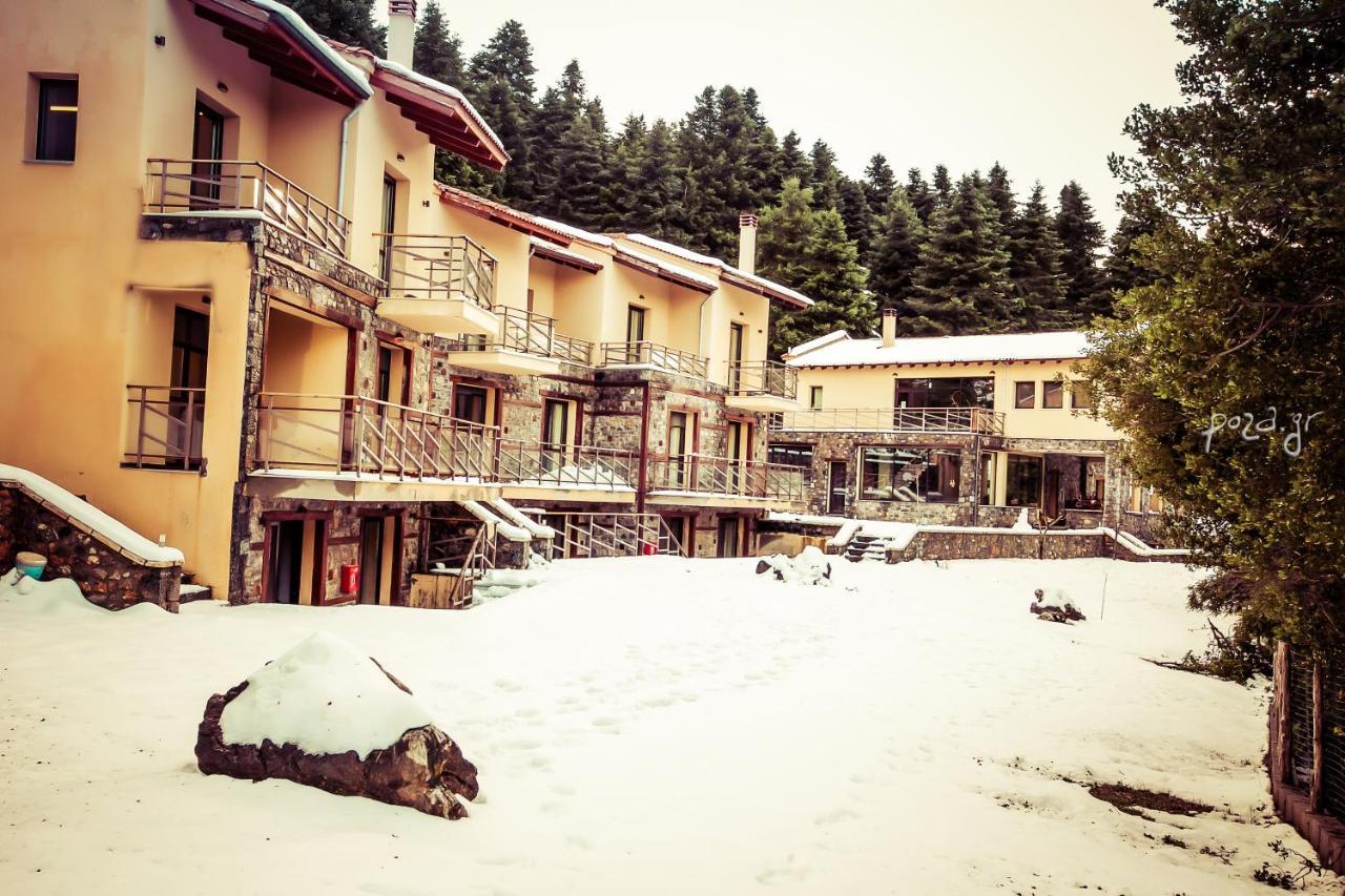 Natura Hotel Vitina Bagian luar foto
