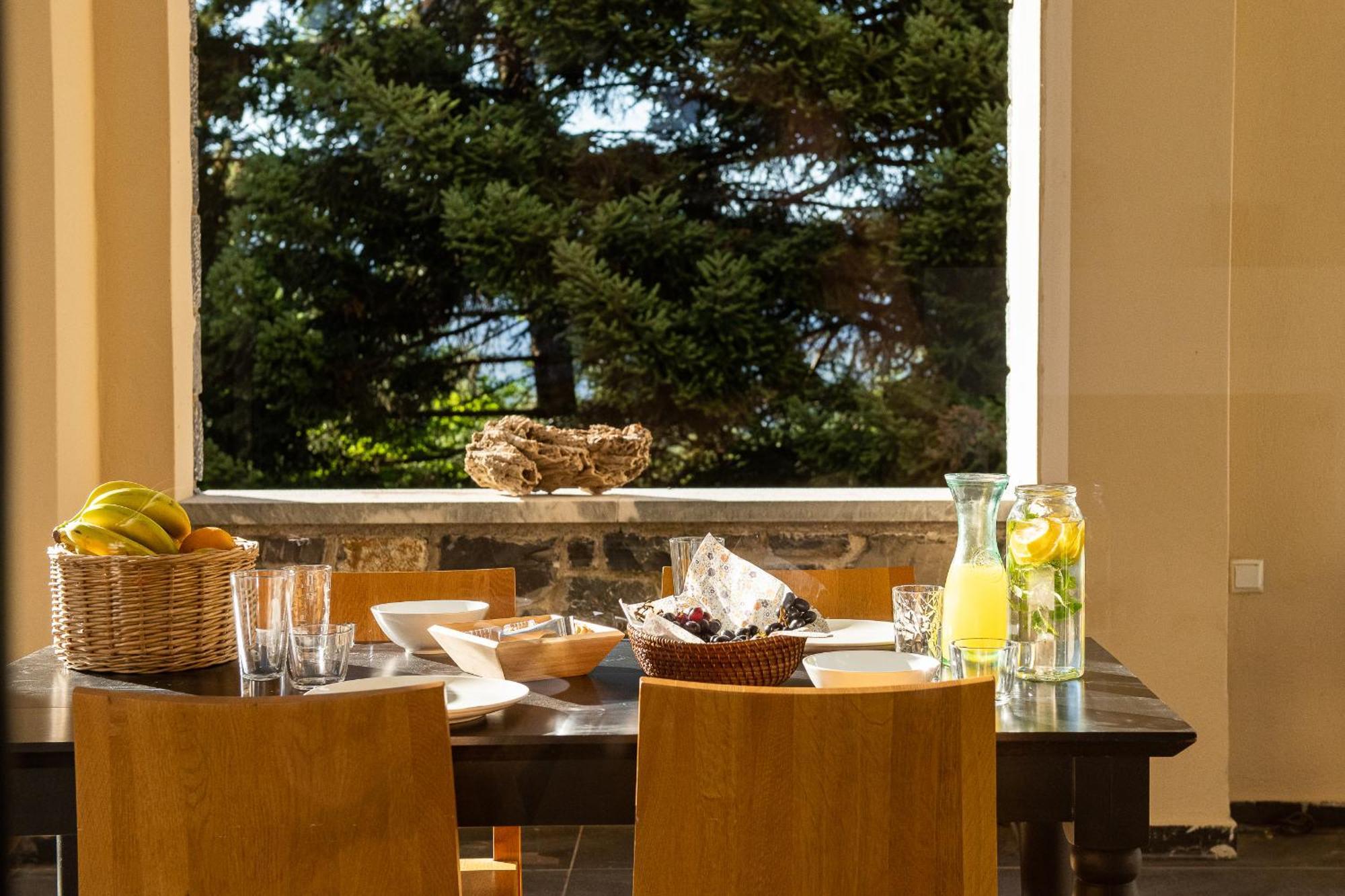 Natura Hotel Vitina Bagian luar foto